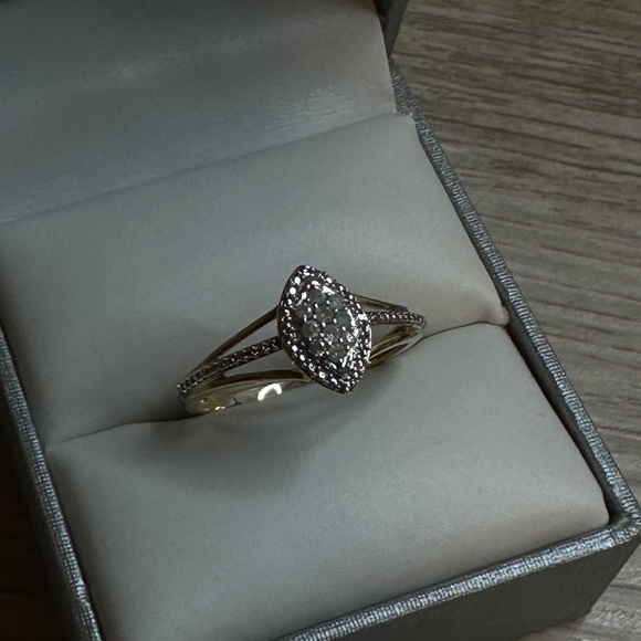 10K Diamond gold plated ring women’s 7 - Picture 2 of 4